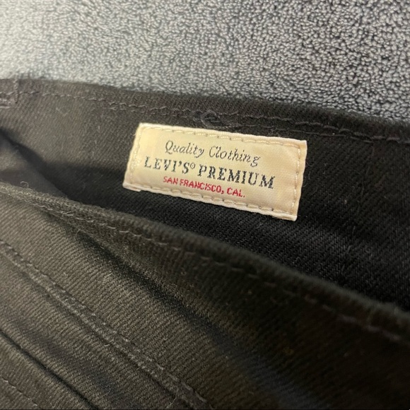 Levi’s Premium Denim - Picture 2 of 3